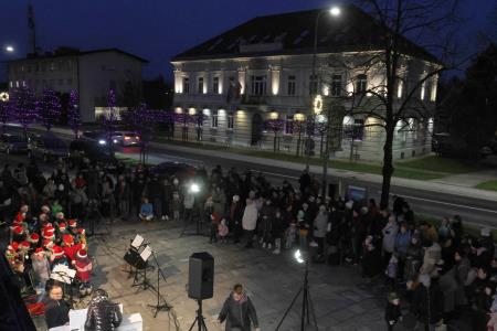 PRIŽIG LUČK 21 FOTO LJUBO VUKELIČ